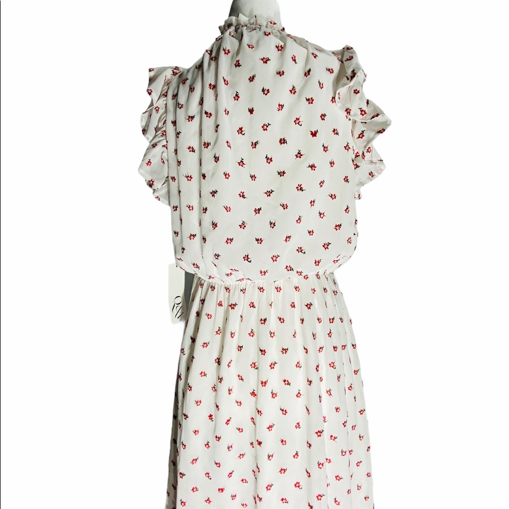 Gorgeous White Floral Dress**Small - Picture 13 of 15